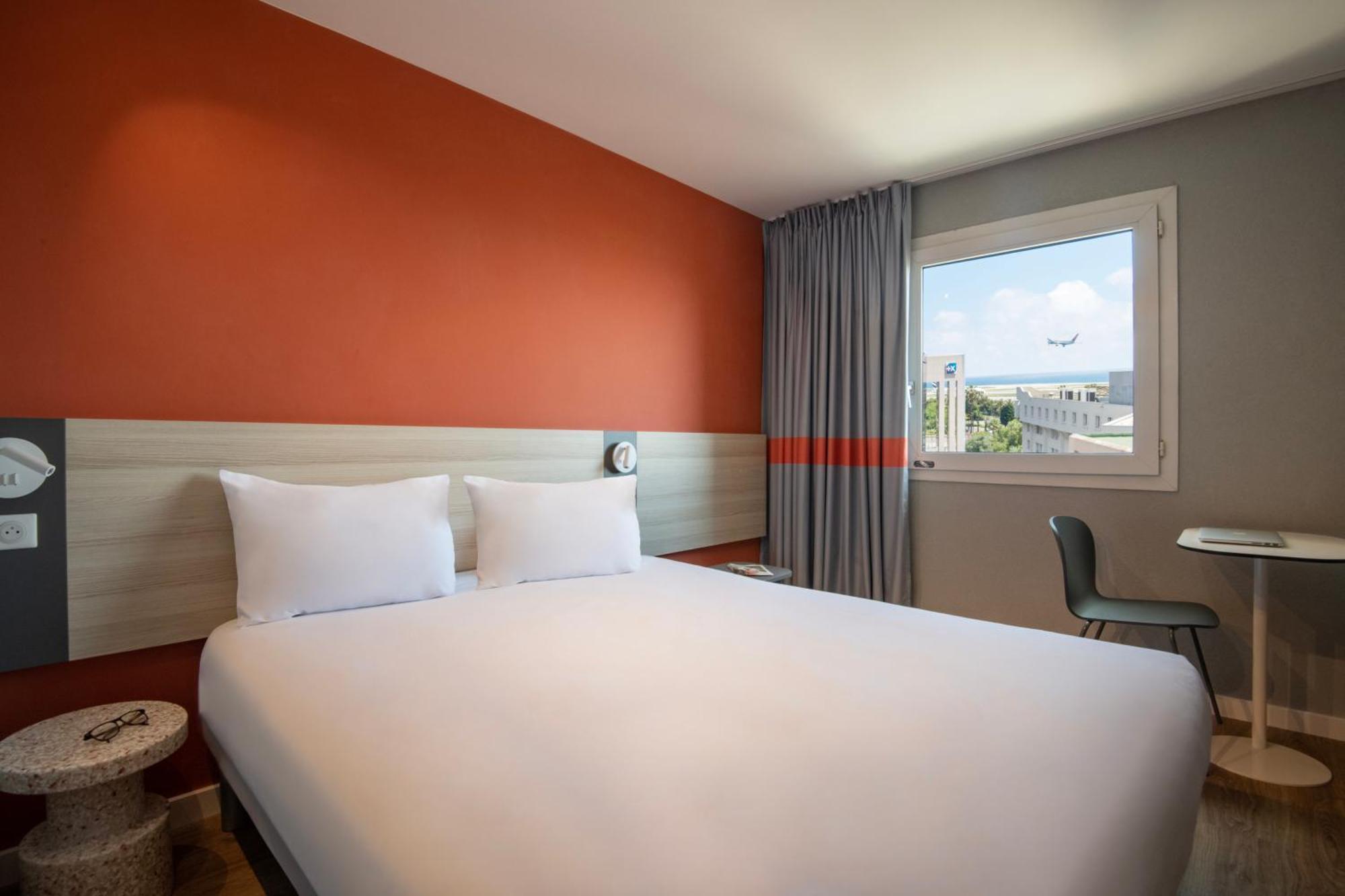 Double Room,1533249202:JPEG